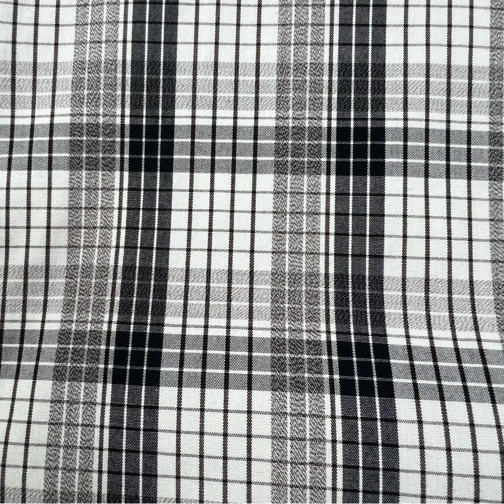 Banana Republic Men’s Large Camden Fit Non-Iron Button Front Shirt Checkered